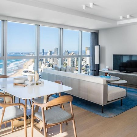 The Langham, Gold Coast And Jewel Residences Buitenkant foto The living room of a typical apartment