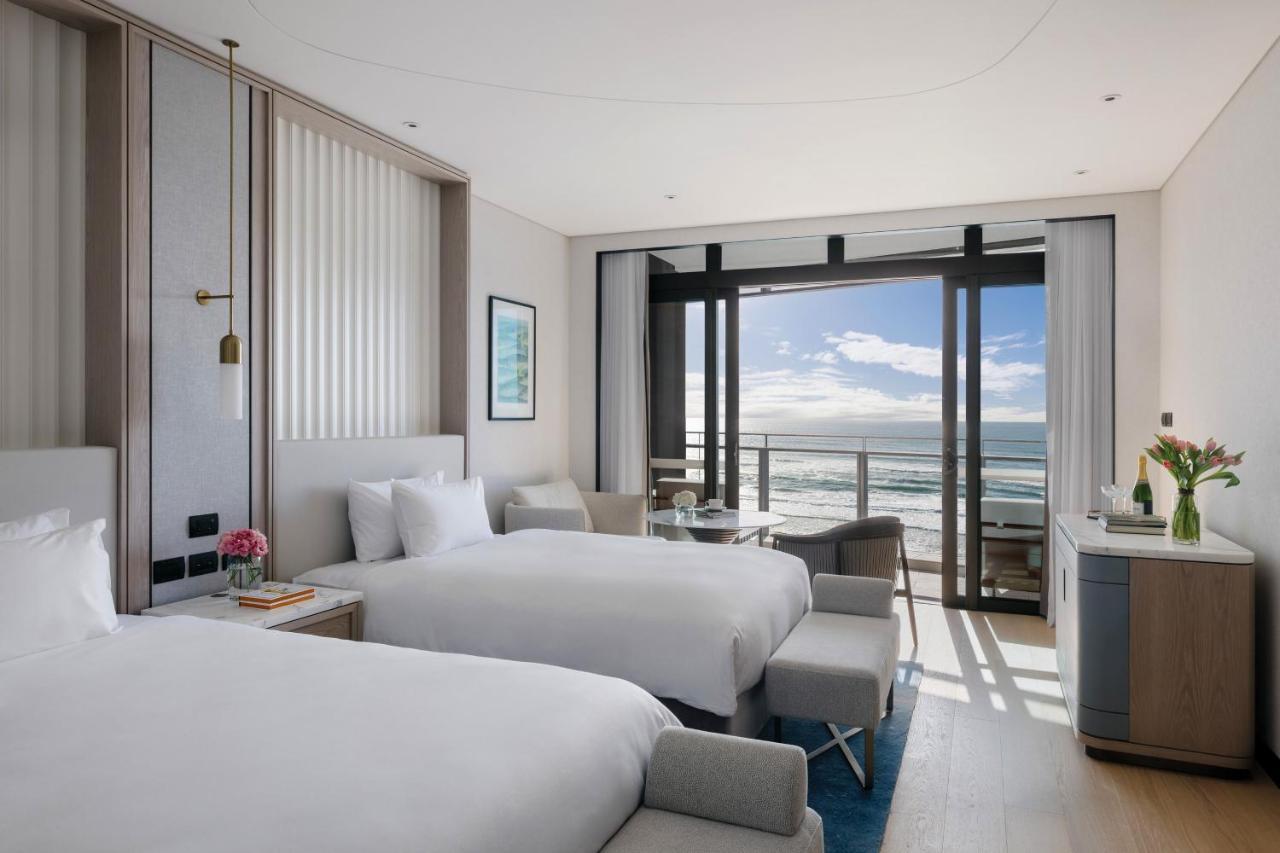 The Langham, Gold Coast And Jewel Residences Buitenkant foto Deluxe Ocean View Room
