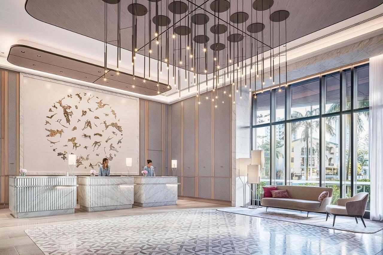 The Langham, Gold Coast And Jewel Residences Buitenkant foto The lobby of the hotel