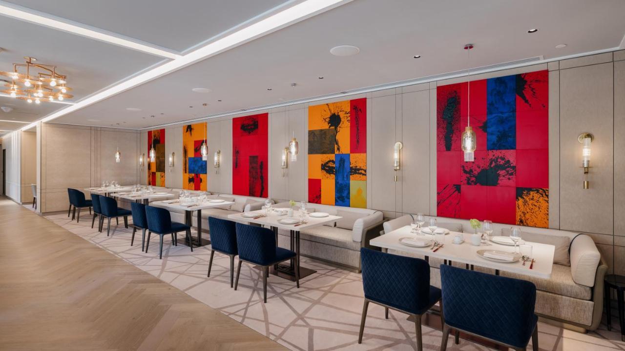 The Langham, Gold Coast And Jewel Residences Buitenkant foto The restaurant