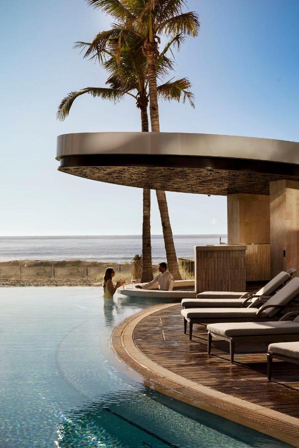 The Langham, Gold Coast And Jewel Residences Buitenkant foto The pool at the Cape